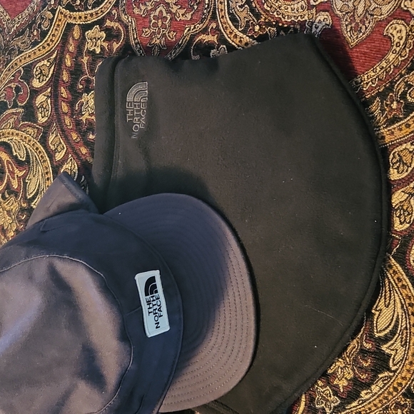THE NORTH FACE MASK/Hat Duo - Picture 1 of 15